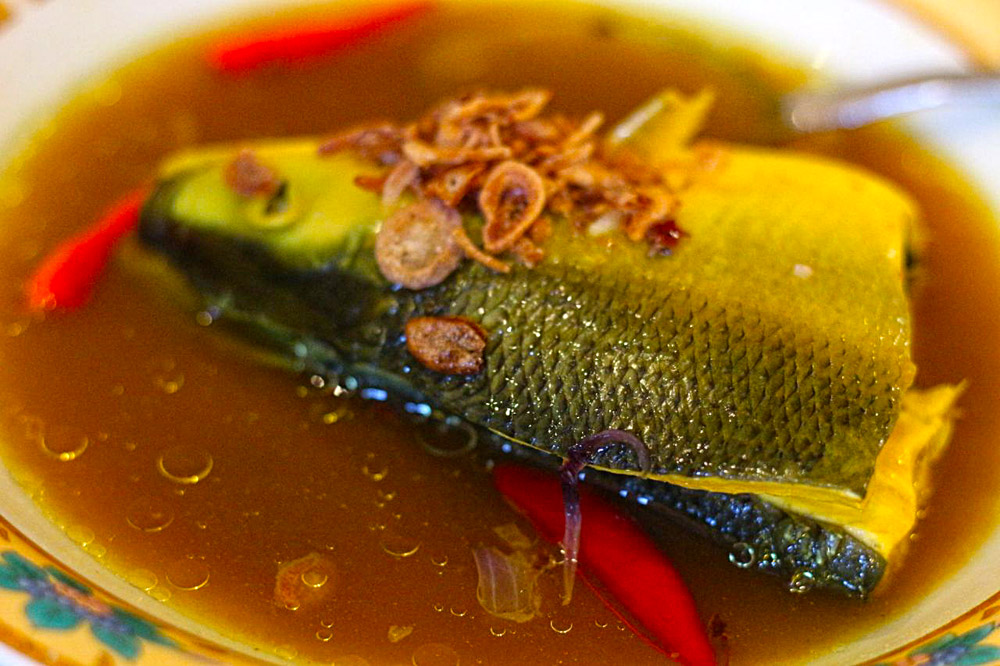masakan ikan khas makassar