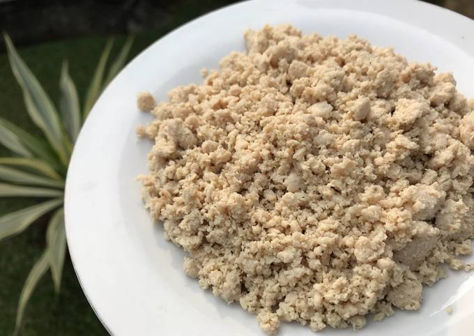 Cara Membuat Ayam Taburan Mie Pangsit