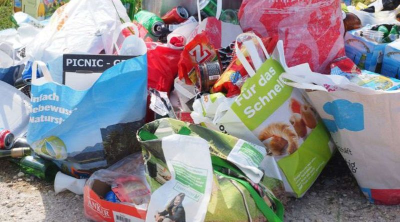 pengolahan limbah plastik rumah tangga
