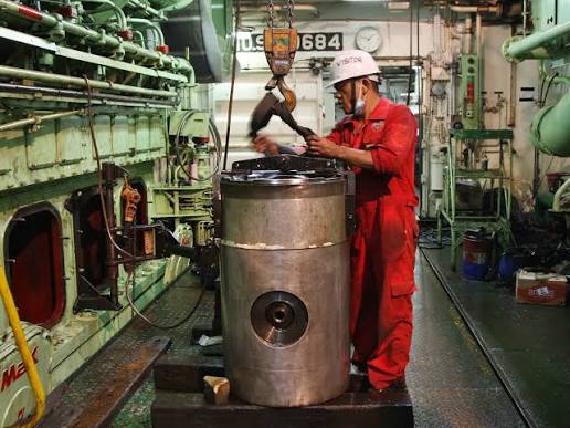 apa yang menggerakkan kapal
